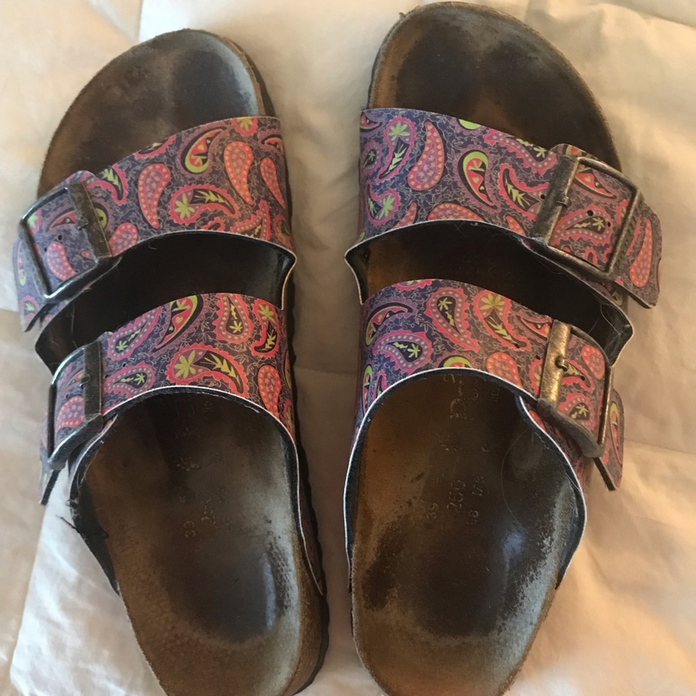 Birkenstock 39N - RARE, D/C Pink Paisely